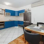 Apartament Mare