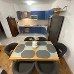 Apartament Mare *